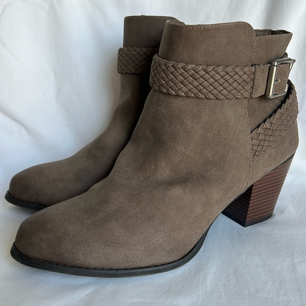 TORRID ankle heeled boots size 11.5W